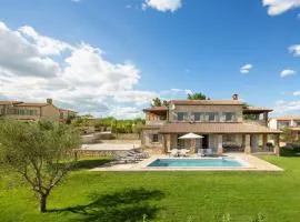 Rustic Villa Sylbum with a pool in istria