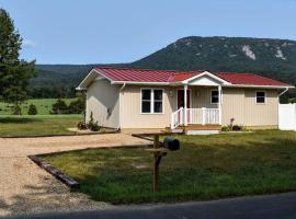 Holly Tree Retreat Located In Beautiful Luray, VA., cottage in Luray