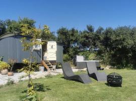 The Daffodil Hut, cabin in Porkellis
