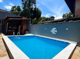 Casa com piscina em Barra do Una, feriebolig i São Sebastião