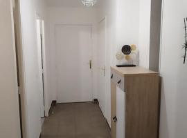 F4 - Duplex spacieux proche d'Orly, apartment in Athis-Mons