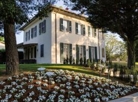 Villa Monacelli B&B, golfový hotel v destinaci Fano