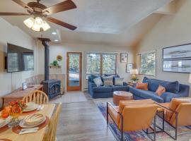 Cloudcroft Vacation Rental about 4 Mi to Skiing!, hotel in Cloudcroft