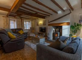 14th-century cosy 3-bed cottage Business stays, hotel in Bloxham