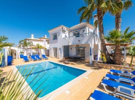 Villa Oasis Galé - Luxury Villa with private pool, AC, free wifi, 5 min from the beach, luksuzni hotel u Albufeiri