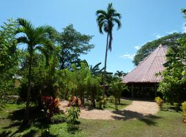 Jardines del Golfo、Lepantoのキャンプ場