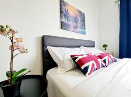 7 Guest Relaxing 3 Room Koi Kinrara Suite, IOI Puchong, Bukit Jalil Pavilion, Bukit Jalil Stadium, Sunway Pyramid, Sunway Lagoon، شقة في Kampong Baharu Sungai Way