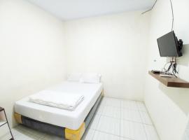 Maherza Syariah Homestay Gorontalo RedPartner، فندق في Telaga