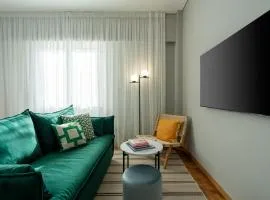 Syntagma Bliss: Athens Hub