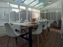 Bakers House - 4 Bedrooms - Parking for 3 cars - Dogs welcome, ξενοδοχείο σε Wells next the Sea