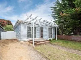 Cutest Cottage on Fourth walk to the Beach