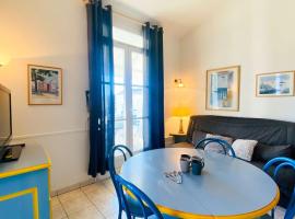 Appartement dans résidence avec piscine proche plage et commerces, hotel in La Couarde-sur-Mer