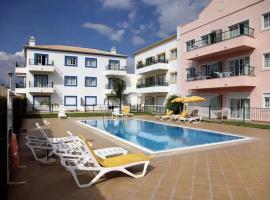 Apartamento Altura T2, Ferienwohnung mit Hotelservice in Altura