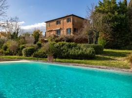 Amazing Villa Near The Lake With Pool - Happy Rentals, hotel in Castiglione del Lago