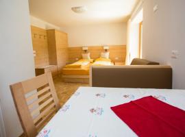 Appartamenti Genziana, holiday rental in La Villa
