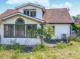 Gorgeous Home In Fjlkinge With House A Panoramic View, vacation home in Fjälkinge