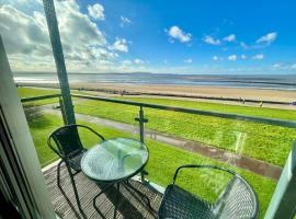 Beachfront Bliss with Spectacular Views, hotel en Llanelli