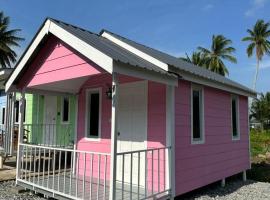 Kabin Pink, hotel i Mersing