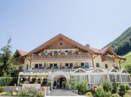 Alpine Life Hotel Anabel, ξενοδοχείο σε Cadipietra