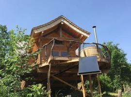 Cabane des Vargottes : insolite en pleine nature, cabin in Girmont-Val-dʼAjol