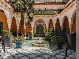 Magnifique Riad avec patio extérieur – dom wakacyjny w mieście Vichy