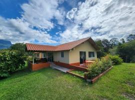 Finca Albacerrada - finca cafetera, vacation home in Sasaima