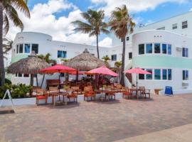 Walkabout 3 King Suite on the Ocean in Hollywood Beach, hotel in Hollywood Beach, Hollywood