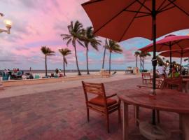 Walkabout 8 Tower Suite with Panoramic Ocean Views, hotel v okrožju Hollywood Beach, Hollywood