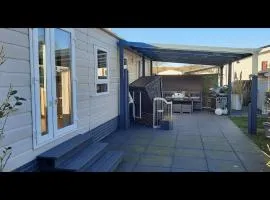 Chalet Olive im Park De Veerstal