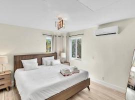 703 9 Charming Newly constructed stdio, hotel in Hallandale Beach