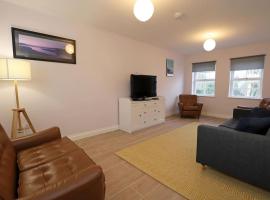 Royal Hillsborough Village Luxury Townhouse, hotel in Hillsborough