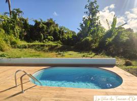 La Villa du Toucan d'Or, au cœur de la Guadeloupe، كوخ في بيتي-بور