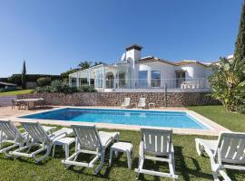 010 Luxurious 4 Bed Villa, Private Pool and Sea Views บ้านพักในSanta Fe de los Boliches
