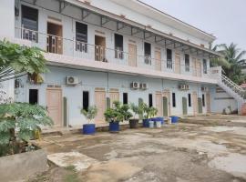 Serasikost, hostel ở Sukarami