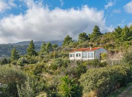 Villa la Collina Charme e Natura - Goelba, holiday home in Marmi