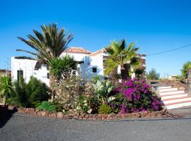 Castillo de Villaverde, hotel in Villaverde