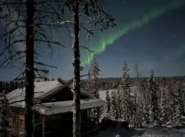 Lapland Riverside Cabin, Äkäsjoki Hideaway - Riverview, Traditional Sauna, Avanto, WiFi, Ski, Ylläs