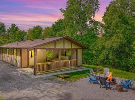 Hideaway Pines, pet-friendly hotel in Logan