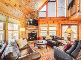 Waterfront Watauga Lake Home with Private Dock!, hotel in Butler