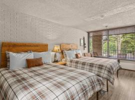 Stonegate Lodge Saltwater Pool 2 Queen Beds Firepit Fast WiFi Room #307, apartamento em Eureka Springs