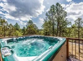 Big Rock Chalet: Gorgeous Views, Great Location, 4 Bedrooms, and a HOT TUB!