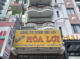 Hòa Lợi Hotel, готель у місті Куїнон