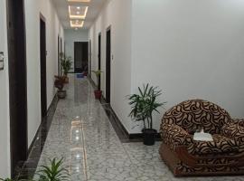 Yash Guest house, Bed & Breakfast in Pīrthala