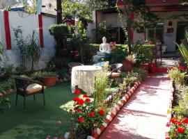 The Finely House/Cottage: Bhowāli şehrinde bir otel