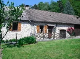 Gîte de France à Sainte Fortunade 2 épis - Gîte de France 5 personnes MAE-6454