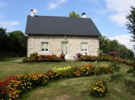 Gîte de France à Sarroux - St Julien 3 épis - Gîte de France 6 personnes 414, appartamento a Sarroux