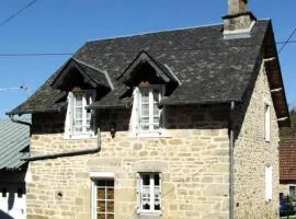 Gîte de France à Gimel-les-Cascades 3 épis - Gîte de France 4 personnes MAE-0014