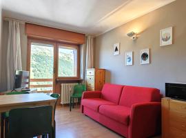 Hostdomus - Color Apartment, hotel em Sestriere