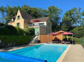 Maison Vallée Vue avec piscine chauffée, hôtel à Castelnaud-la-Chapelle