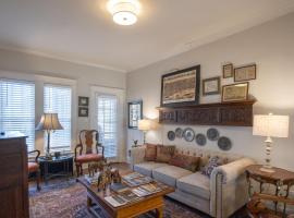 Classic Central Gardens Flat, vacation rental in Memphis